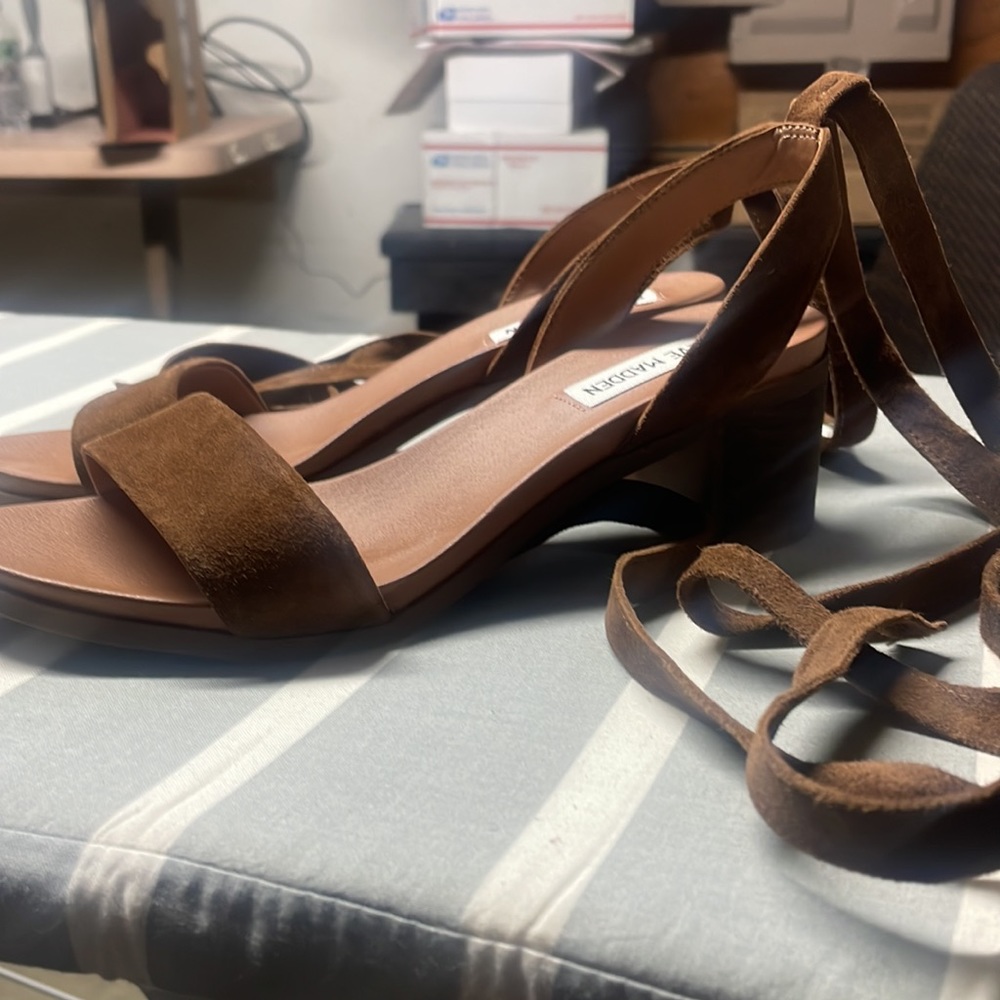 NEW Steve Madden lace up sandal - Picture 2 of 5